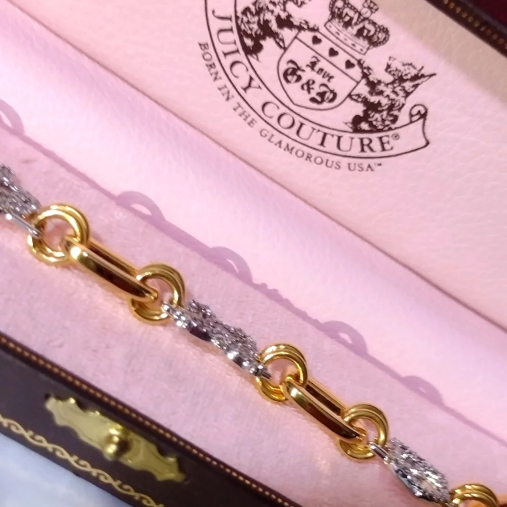Juicy Couture Luxury Bracelet in the Original Beautiful Jewelry ๐, NWT - Picture 1 of 10
